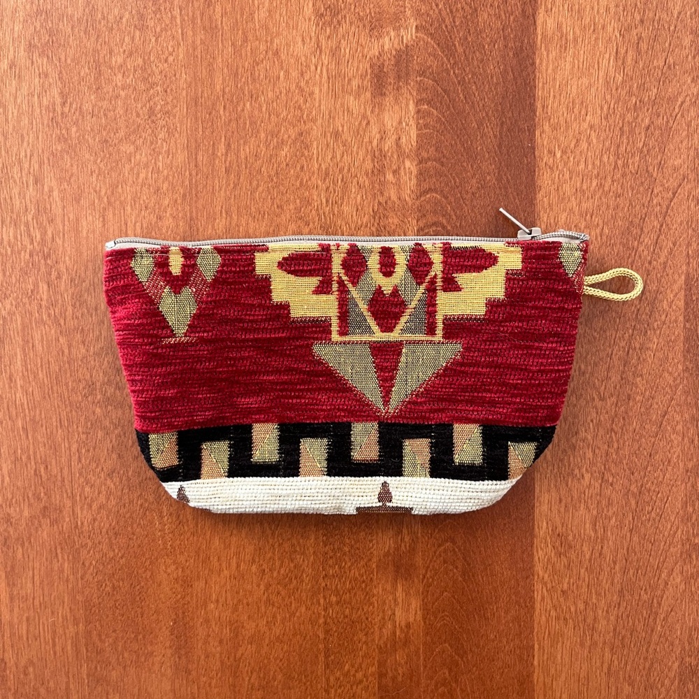 (Free) Aztec Print Make Up Bag